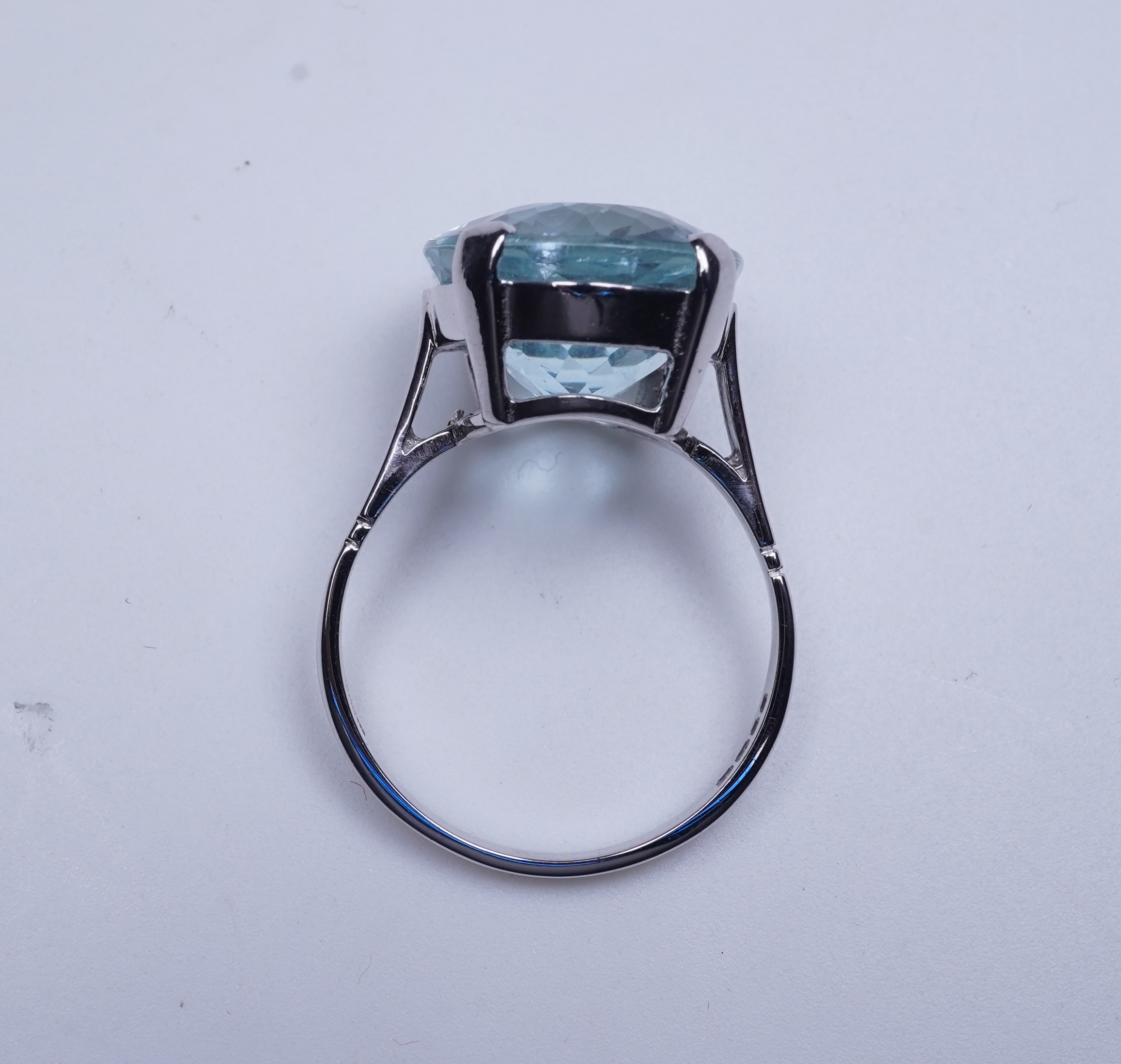 An aquamarine ring